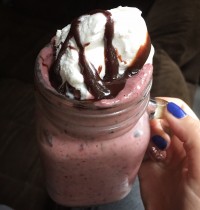 Sinfully Delicious & Healthy Dessert Smoothie [RECIPE]