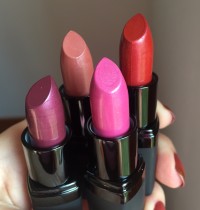 Ecco Bella Lipstick Review & Swatches