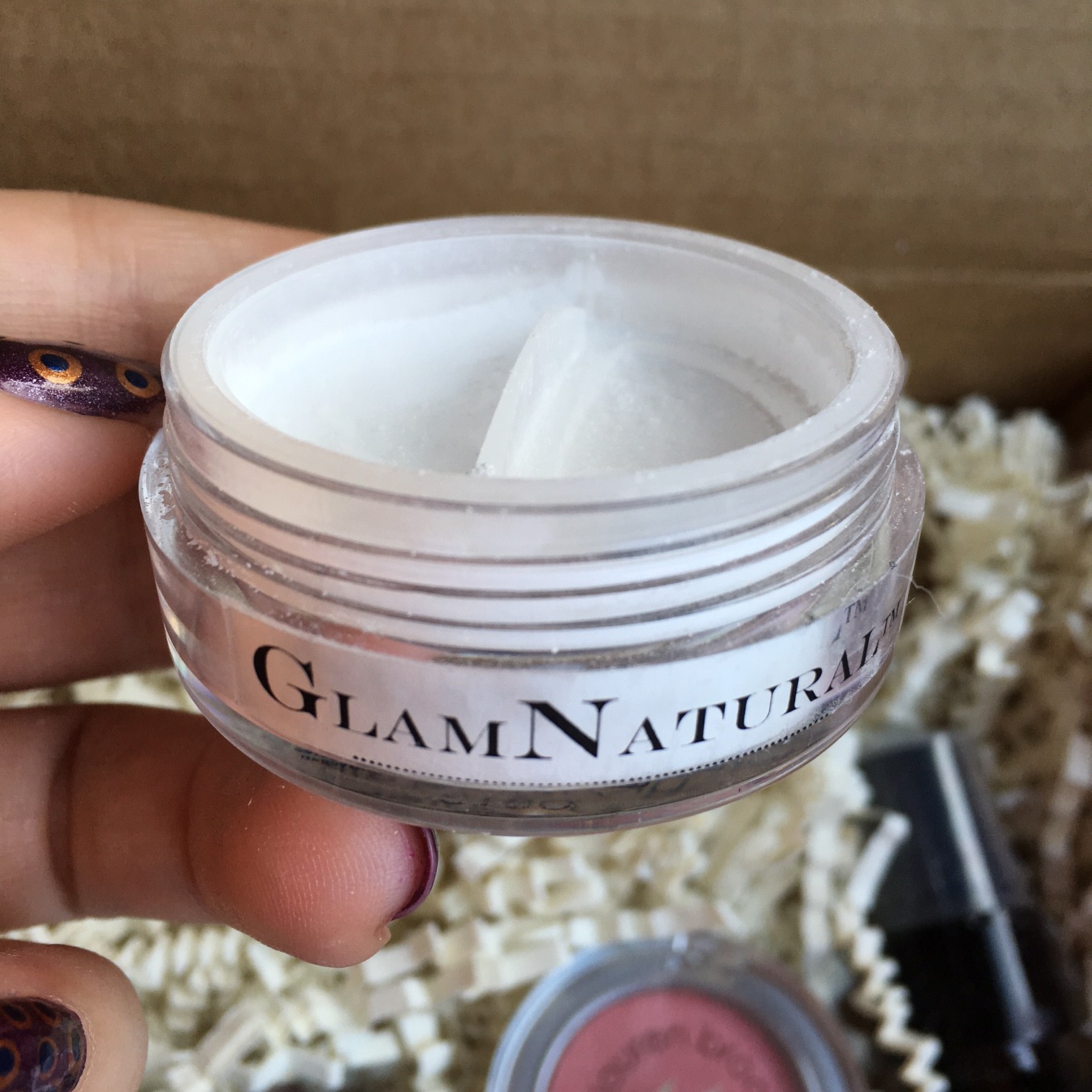 Glam Natural finishing powder