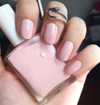 Nails of the Day: 100% Pure’s ‘Innocence’
