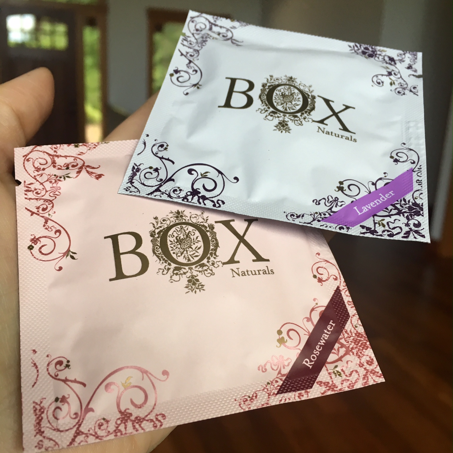 Box Naturals Luxe Towelettes