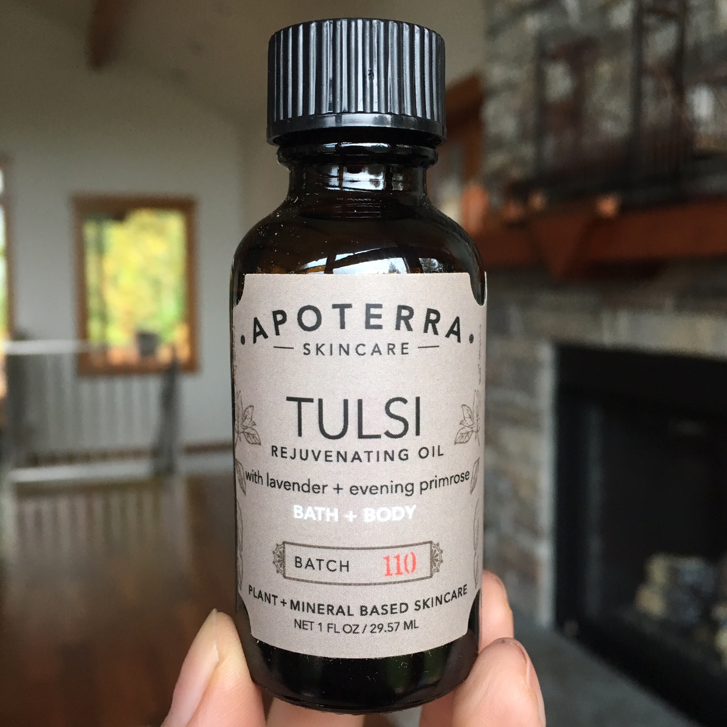 apoterra-skincare-tulsi-rejuvenating-oil