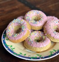 Yummy Baked Vegan Donuts [RECIPE]