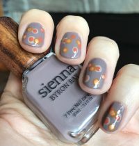 Nails of the Day: Sienna Byron Bay Dotticure
