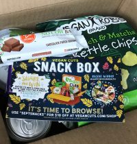 September 2017 Vegan Cuts Snack Box Review