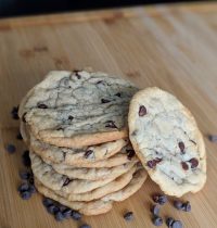 Bomb Vegan Chocolate Chip Cookies [RECIPE]